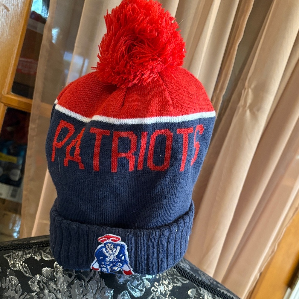 NFL Patriots Beanie w/Pom Pom - Red and Blue